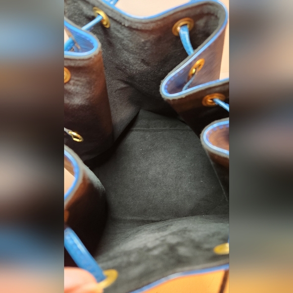 Louis Vuitton Epi Leather Noé GM Toledo Blue Drawsting Bucket Shoulder Bag - Picture 8 of 8